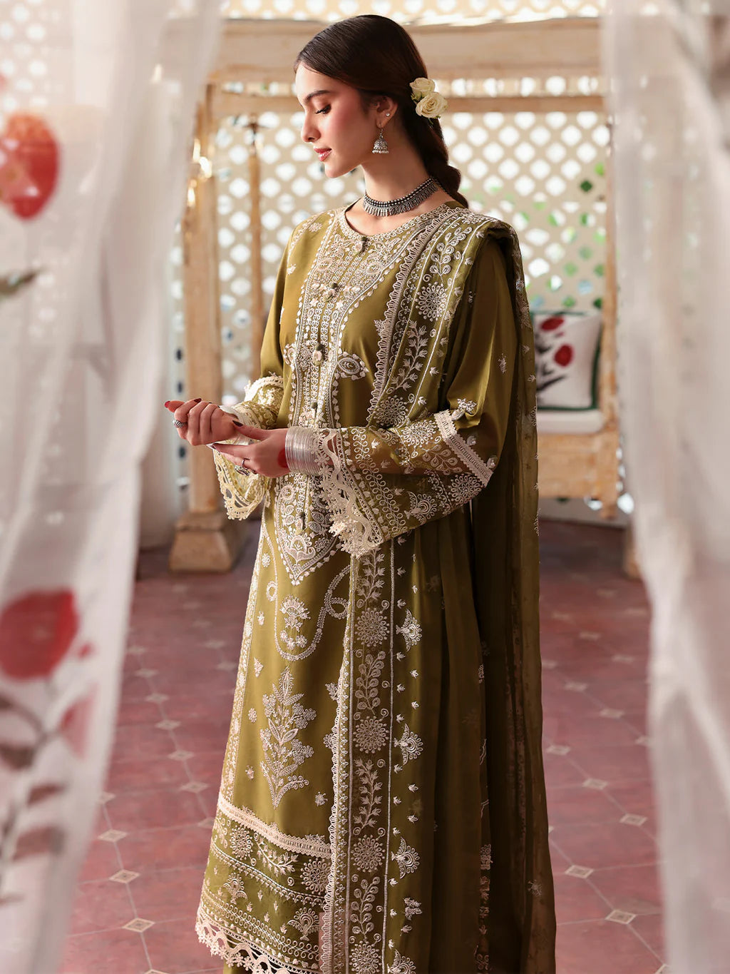 MAHNUR LUXURY EMBRIODERED 3 PC LAWN