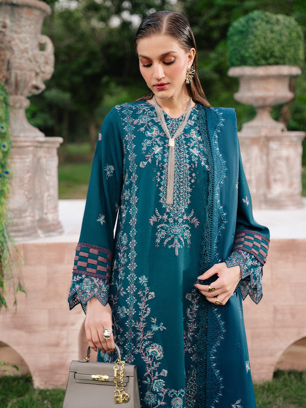 Mahnur Luxury 3 PC Karandi