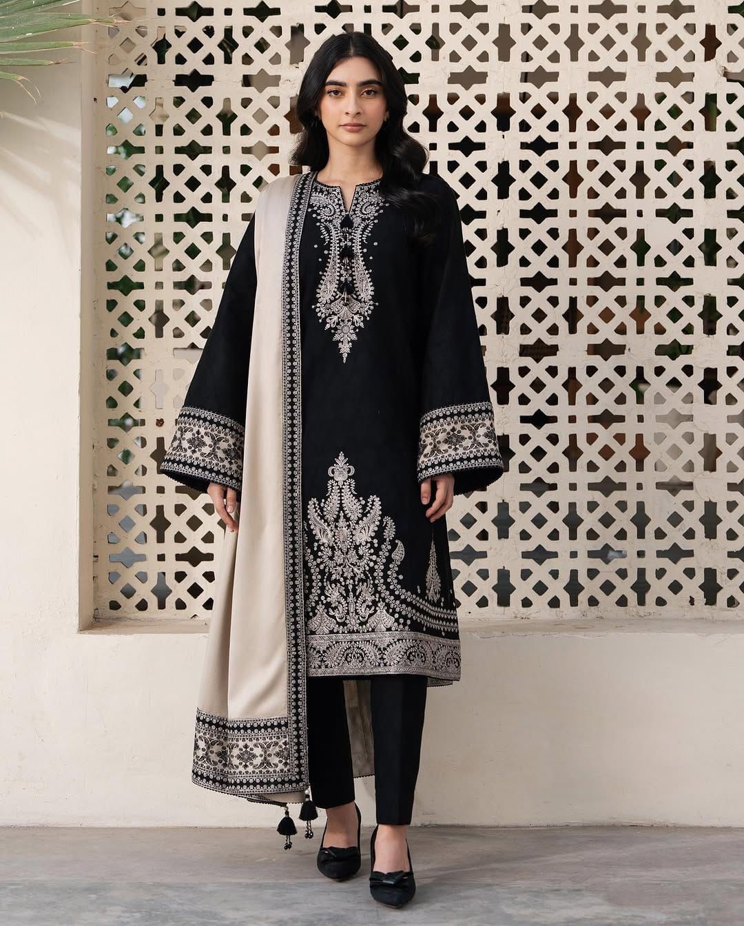Jazmin 3PC Embroidered Suit