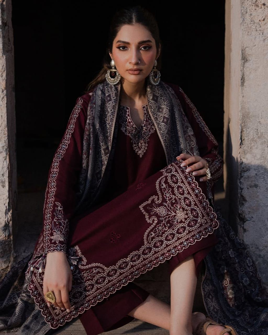 IZEL LAWN DEMANDING EMBROIDERED 3 PC