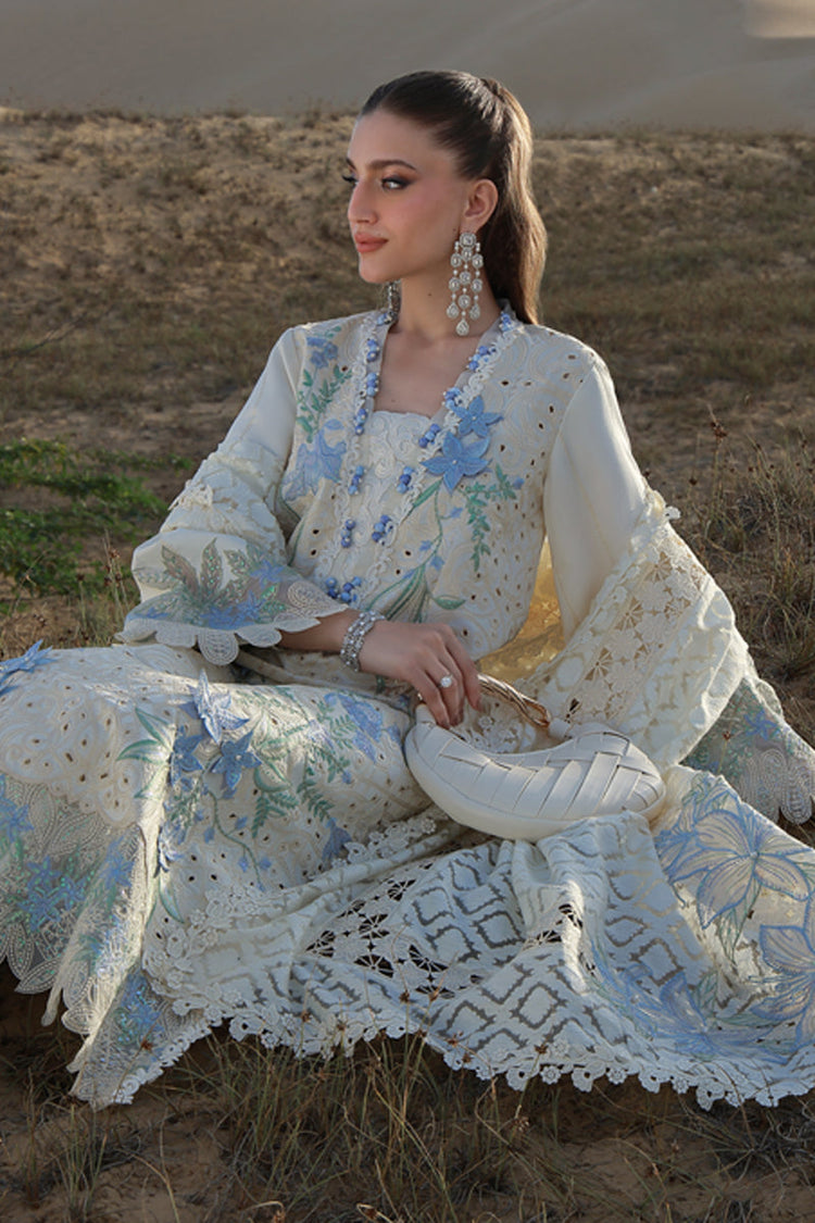 RANG RASIYA PREMIUM WINTER EMBROIDERED 3 PC SUIT WITH EMBROIDERED SHAWL