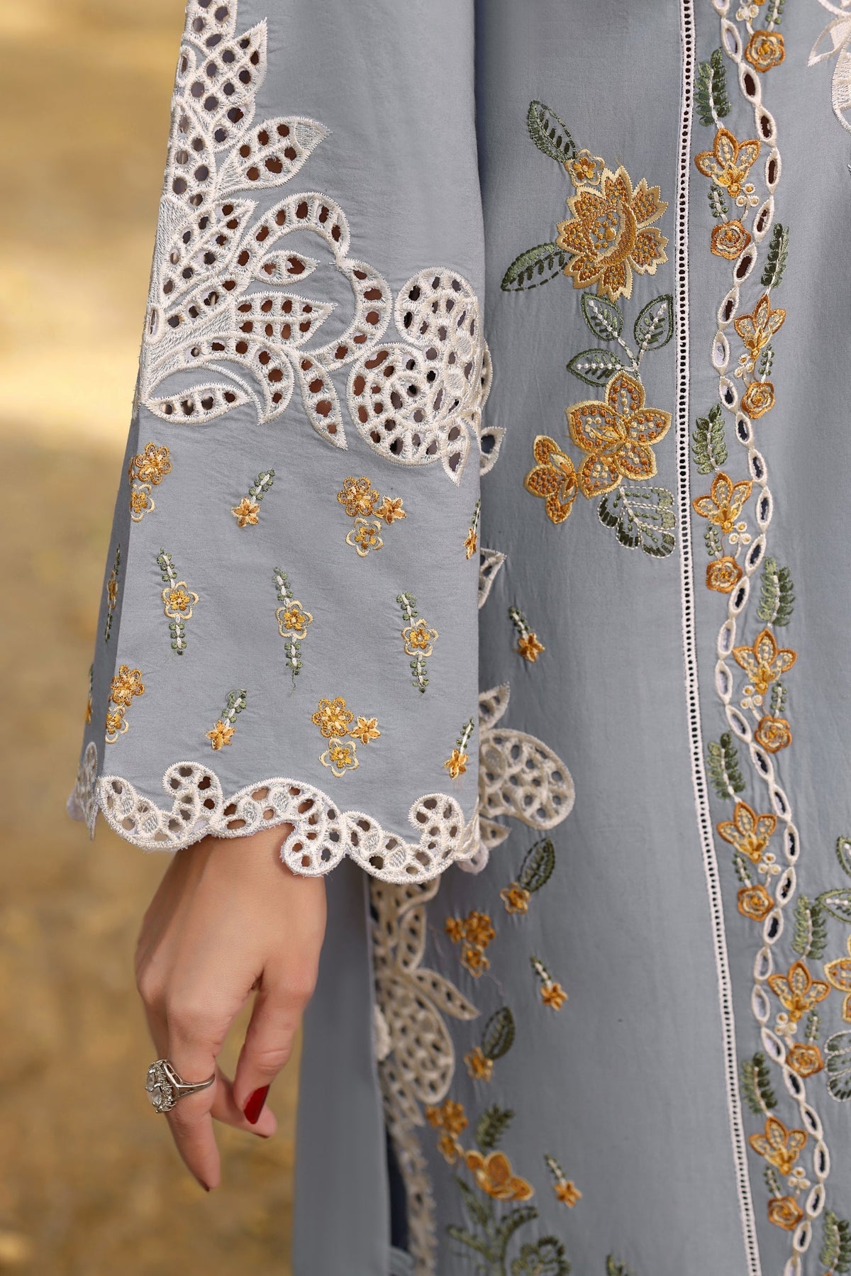 ANEELAS LAWN 3 PC EMBROIDERD WITH EMBROIDERED DUPATTA