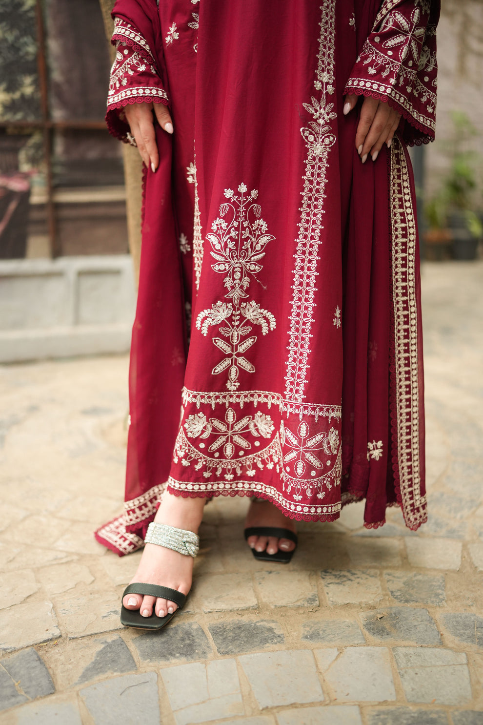 ANEELAS WINTER EMBROIDERED 3 PC KAFTAN STYLE WITH EMBROIDERED SHAWL