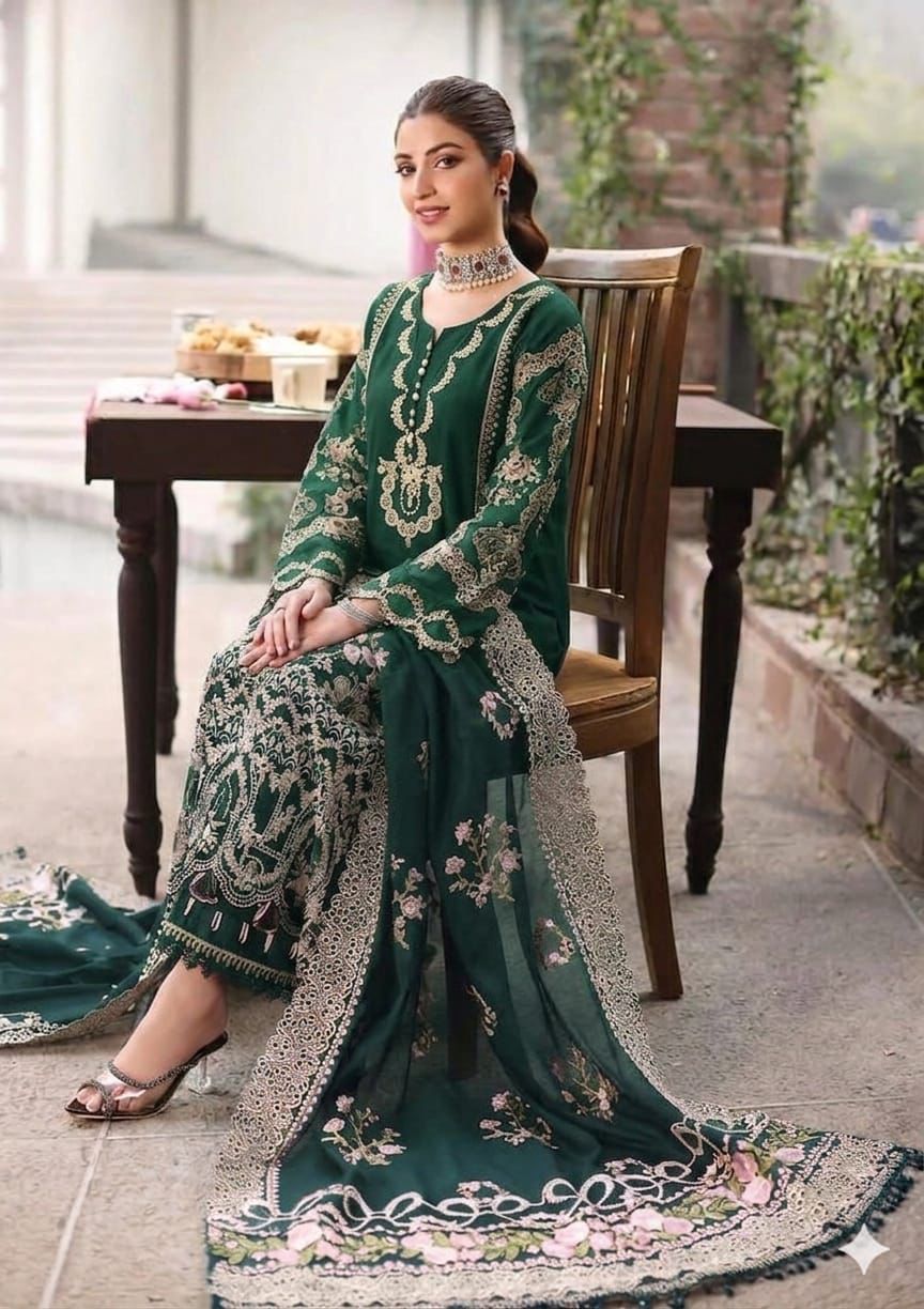 (BOTTLE GREEN) MARIA B 3 PC LAWN EMBROIDERED WITH EMBROIDERED DUAPPTA