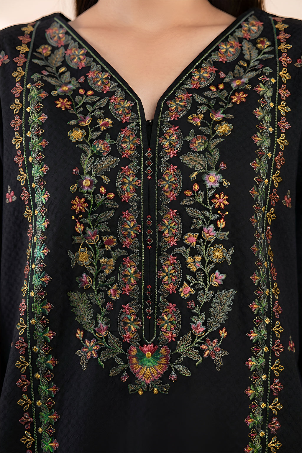 SAPPHIRE LAWN EMBROIDERED 3 PC WITH EMBROIDERED DUPPATA