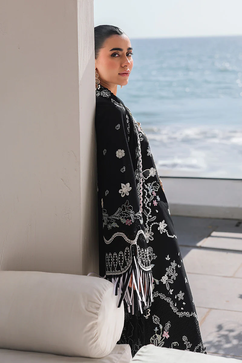 QALAMKAR PREMIUM WINTER EMBROIDERED 3 PC SUIT WITH EMBROIDERED SHAWL