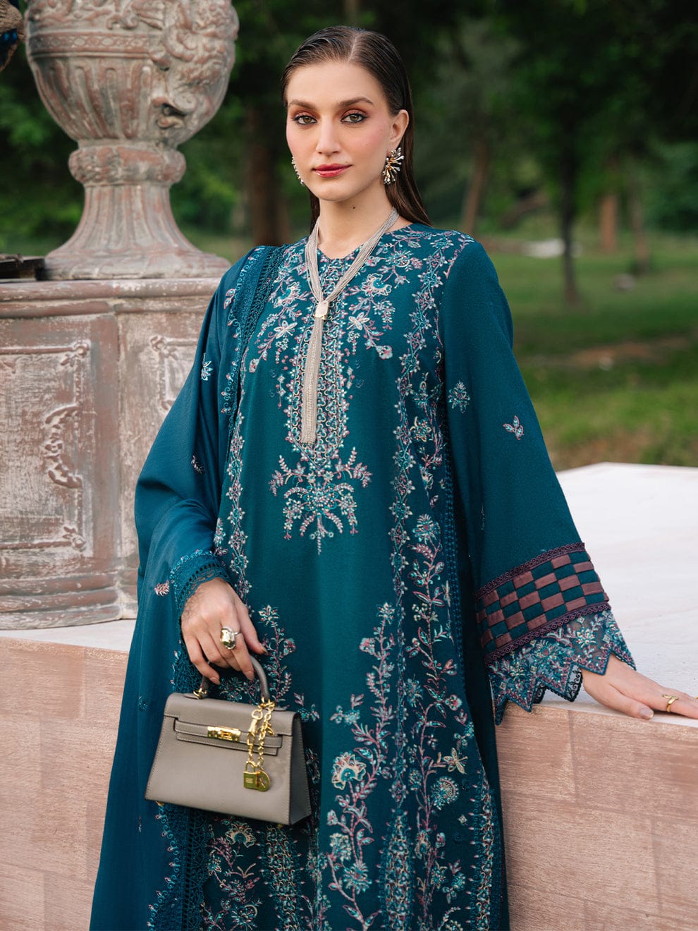 Mahnur Luxury 3 PC Karandi