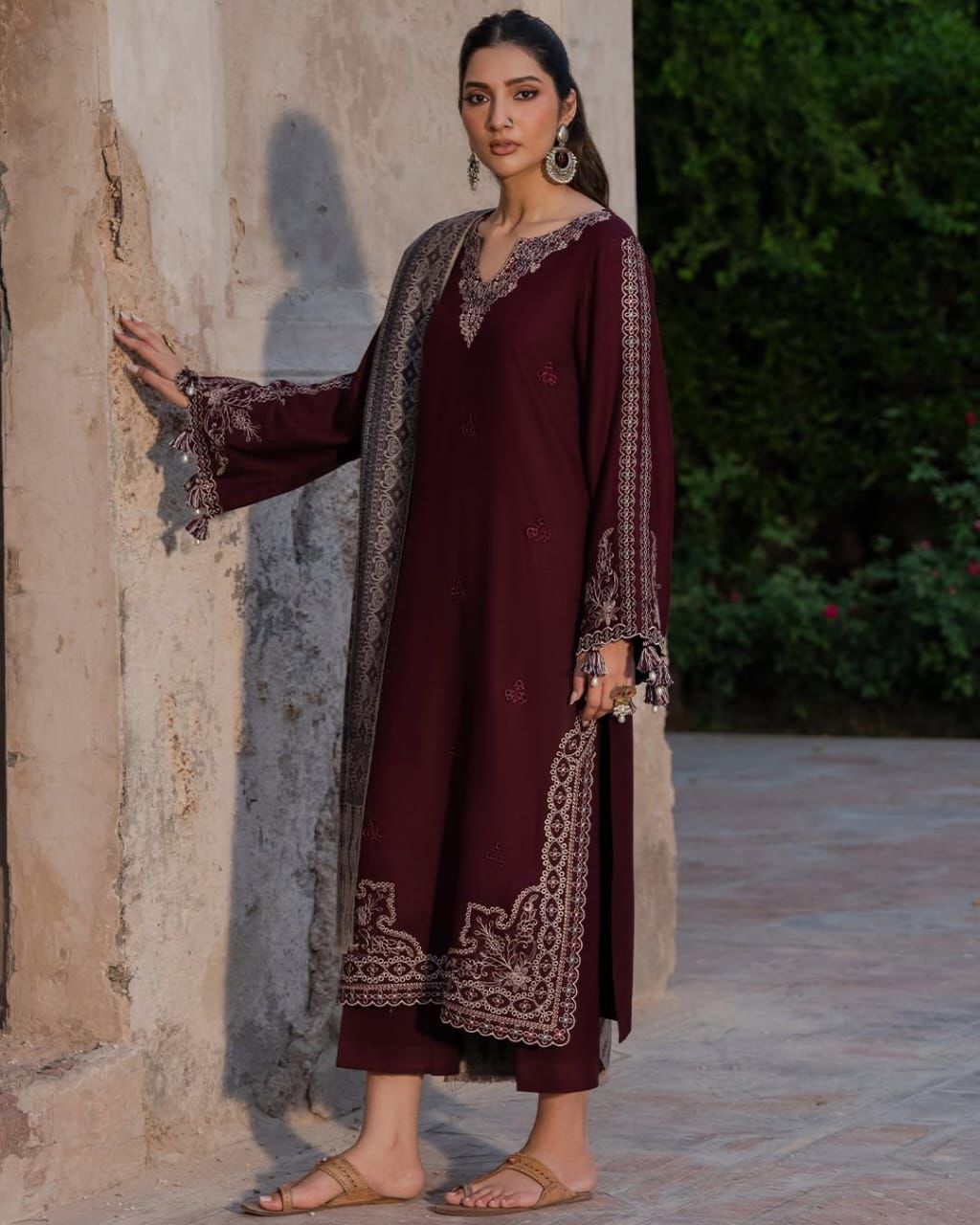 IZEL LAWN DEMANDING EMBROIDERED 3 PC