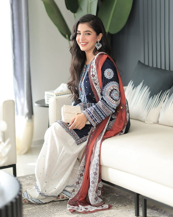 Jazmin Winter Embroidered Elegance