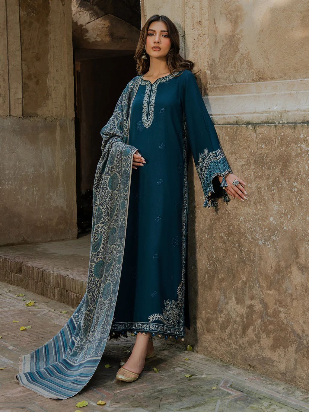 Izel Lawn 3PC Heavy Suit