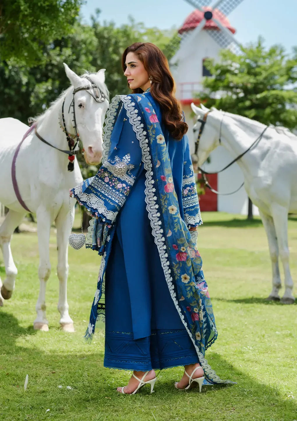 ELAF LUXURY LAWN EMBROIDERED 3 PC WITH READY EMBROIDERED DUPATTA