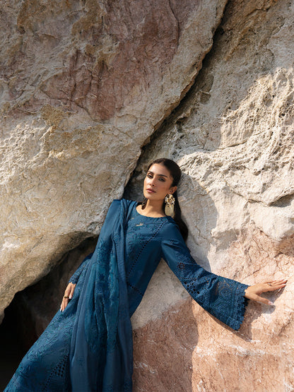 MAHNUR LUXURY LAWN EMBROIDERED 3 PC WITH EMBROIDERED DUPPATA