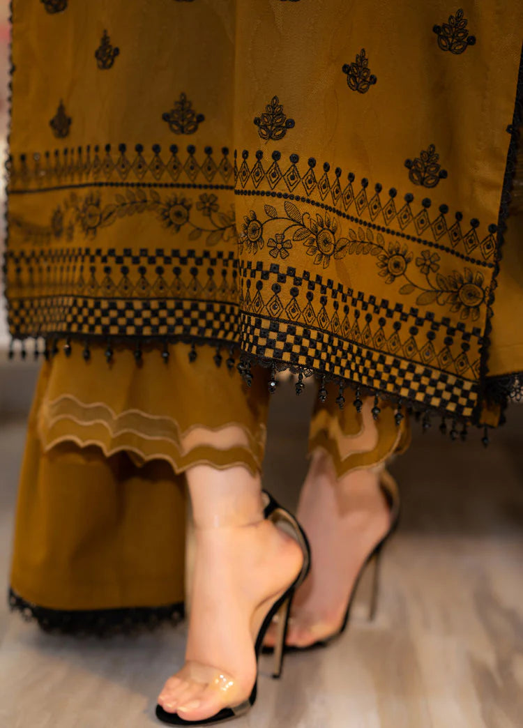 BAREEZE WINTER EMBROIDERED 3 PC SUIT WITH EMBROIDERED SHAWL
