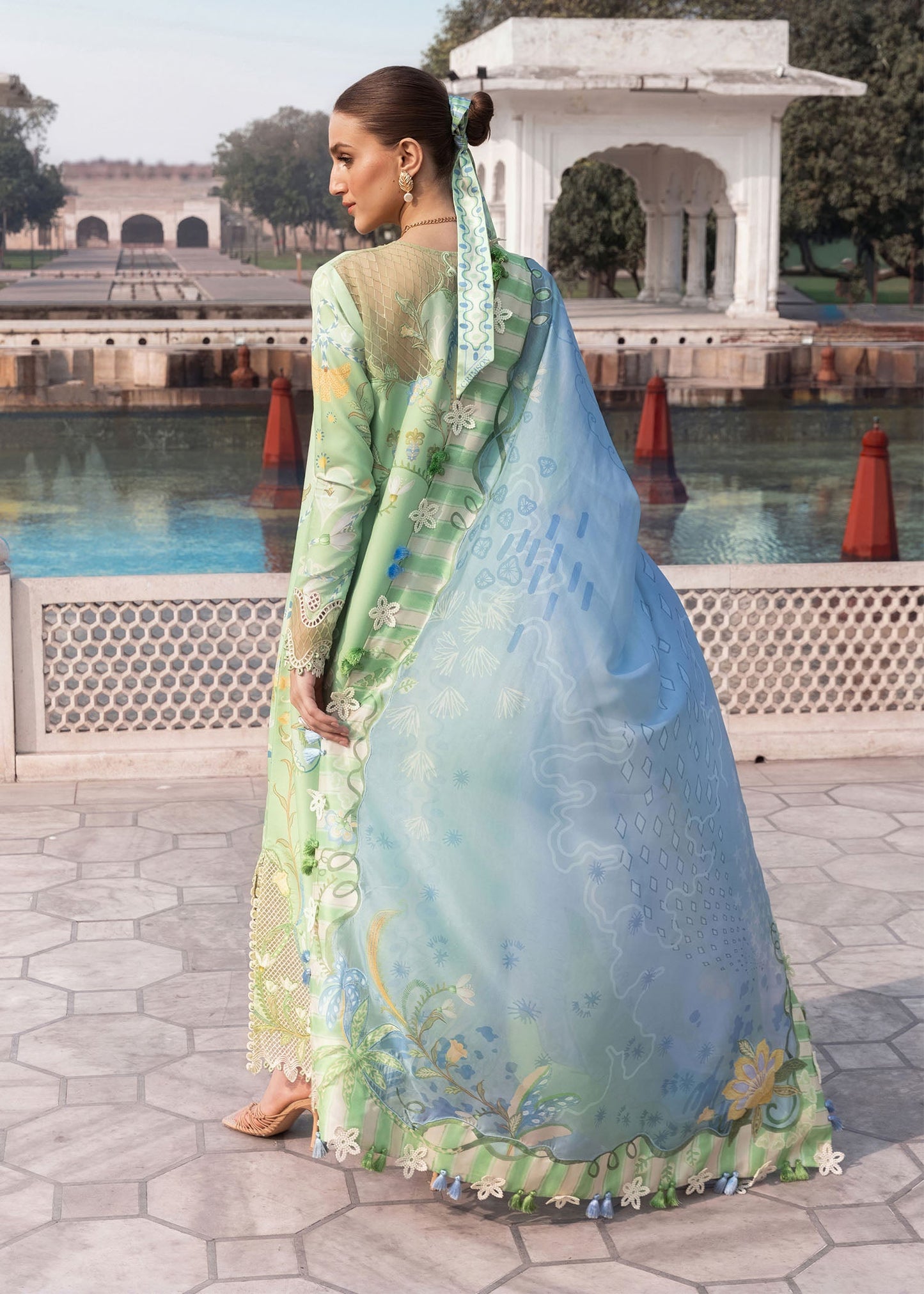 CRIMSON LAWN 3 PC EMBROIDERED SUIT WITH EMBROIDERED READY DUPATA