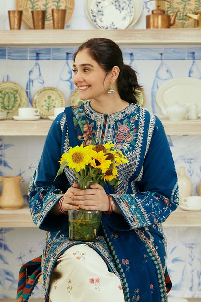 ZARA SHAH JHAN PREMIUM WINTER EMBROIDERED 3 PC SUIT WITH SOFT DUPPATA