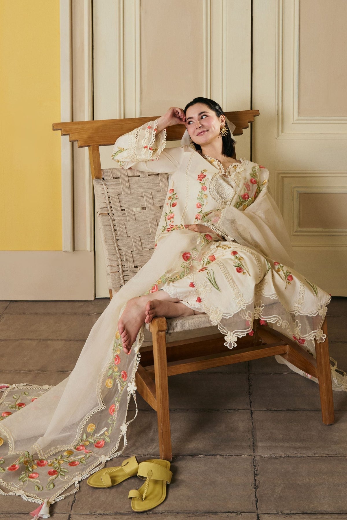 MARYAM HUSSAIN LAWN 3 PC WITH EMBROIDERED DUPPATA