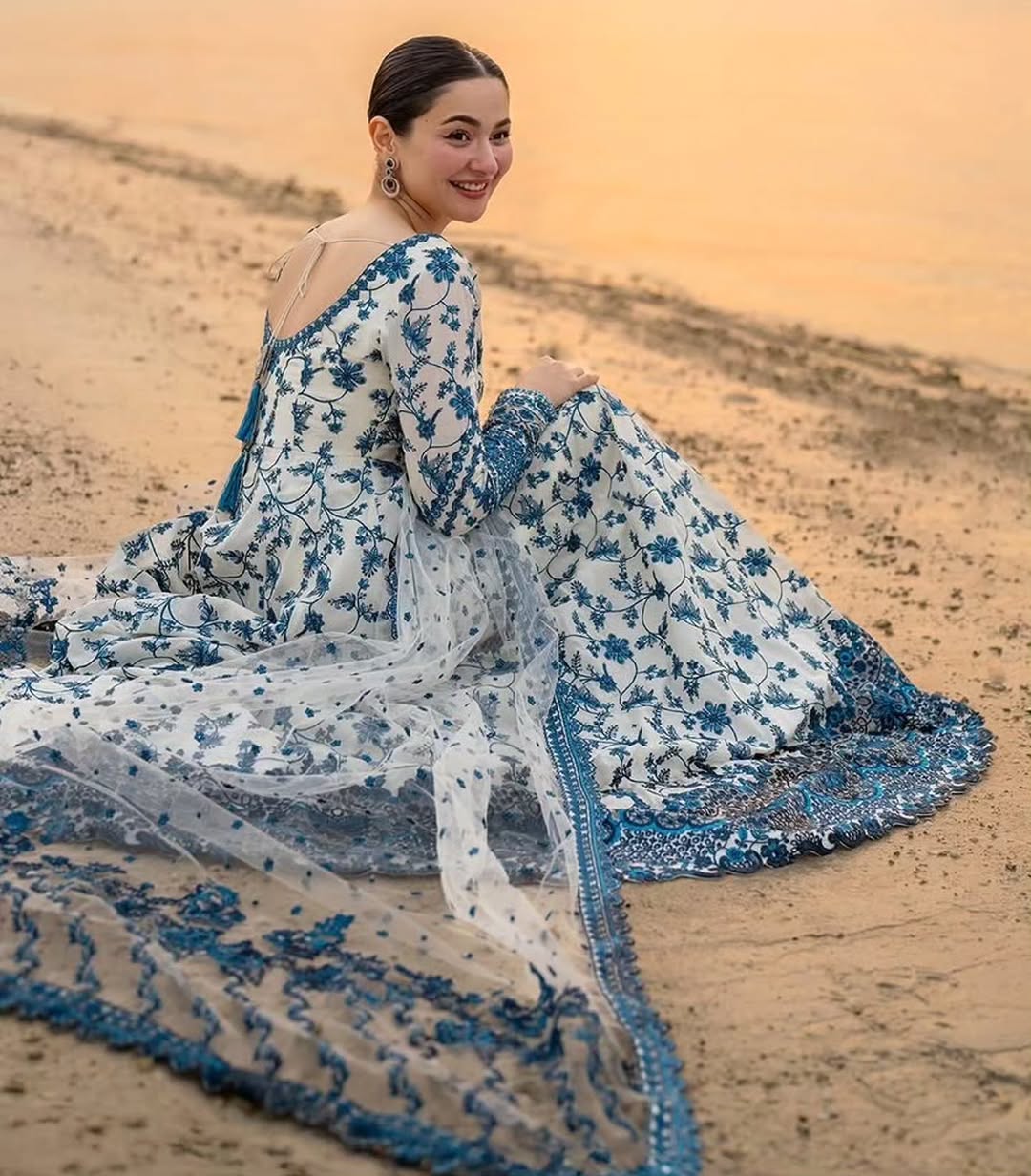 FAIZA SAQLAIN LAWN FROCK 3 PC WITH HEAVY FLAIR AND EMBROIDERED DUPATTA