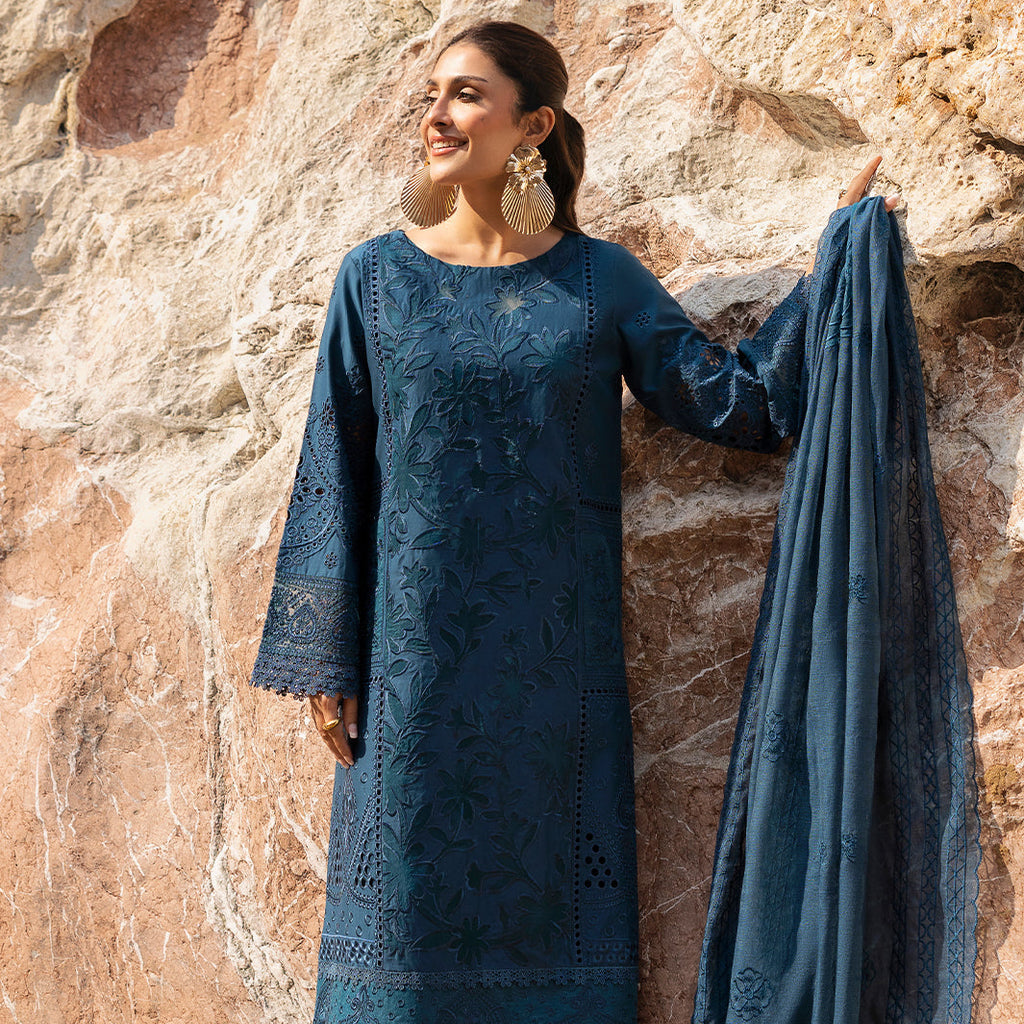 MAHNUR LUXURY LAWN EMBROIDERED 3 PC WITH EMBROIDERED DUPPATA