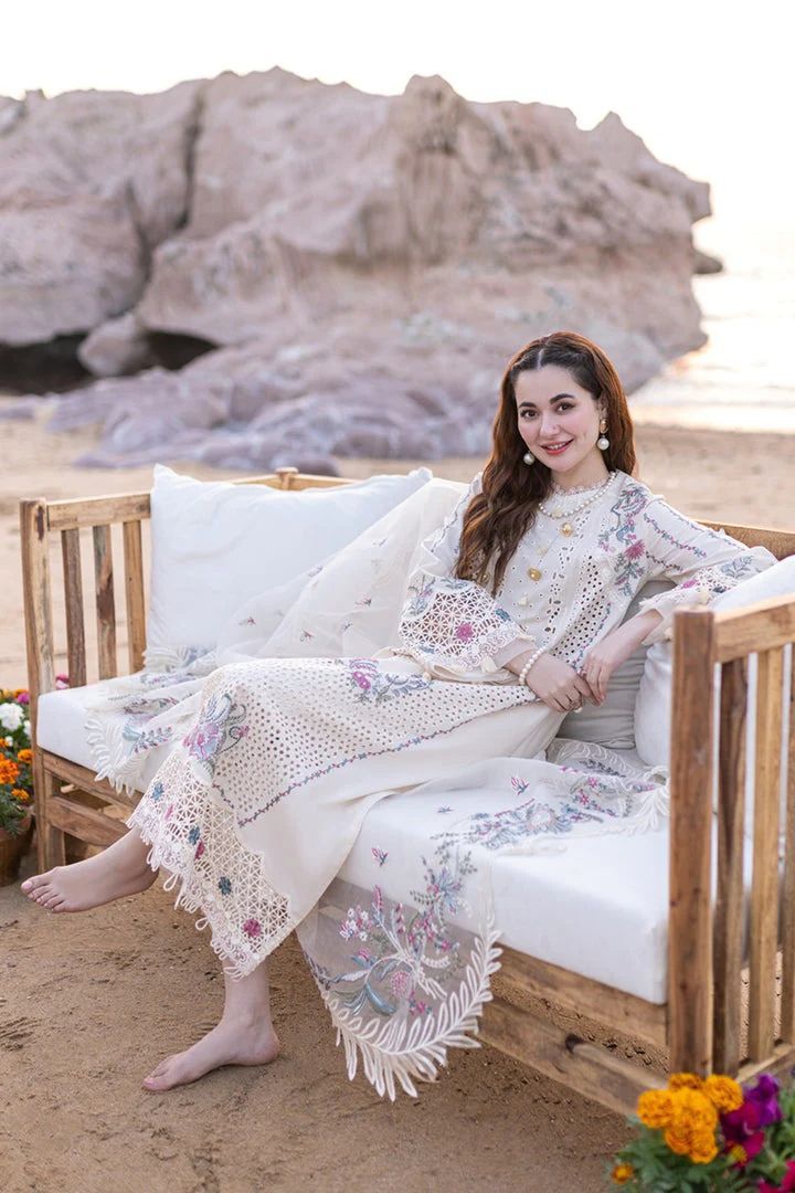 QALAMKAR LUXURY LAWN 3 PC WITH EMBROIDERED DUPATA