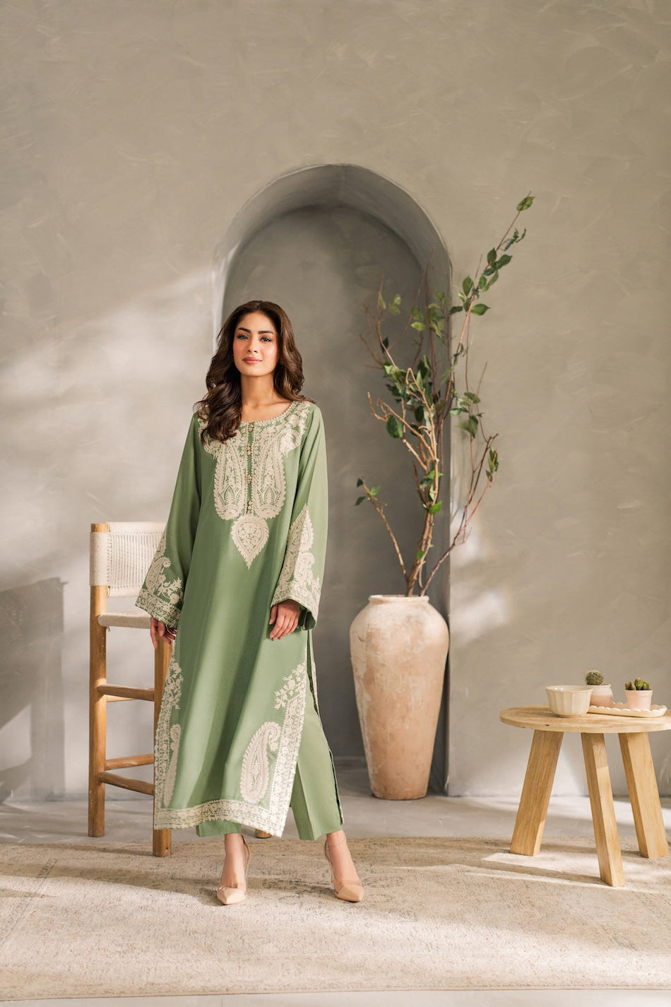 Mirana Lawn 3 PC Embroiderd With Ready to wear Dupatta