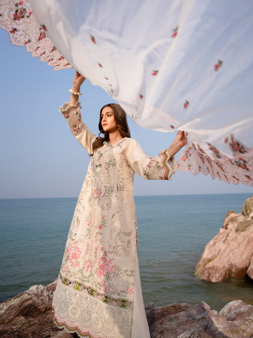 MAHNUR LAWN LUXURY EMBROIDERED 3 PC WITH READY TO WEAR DUPATTA