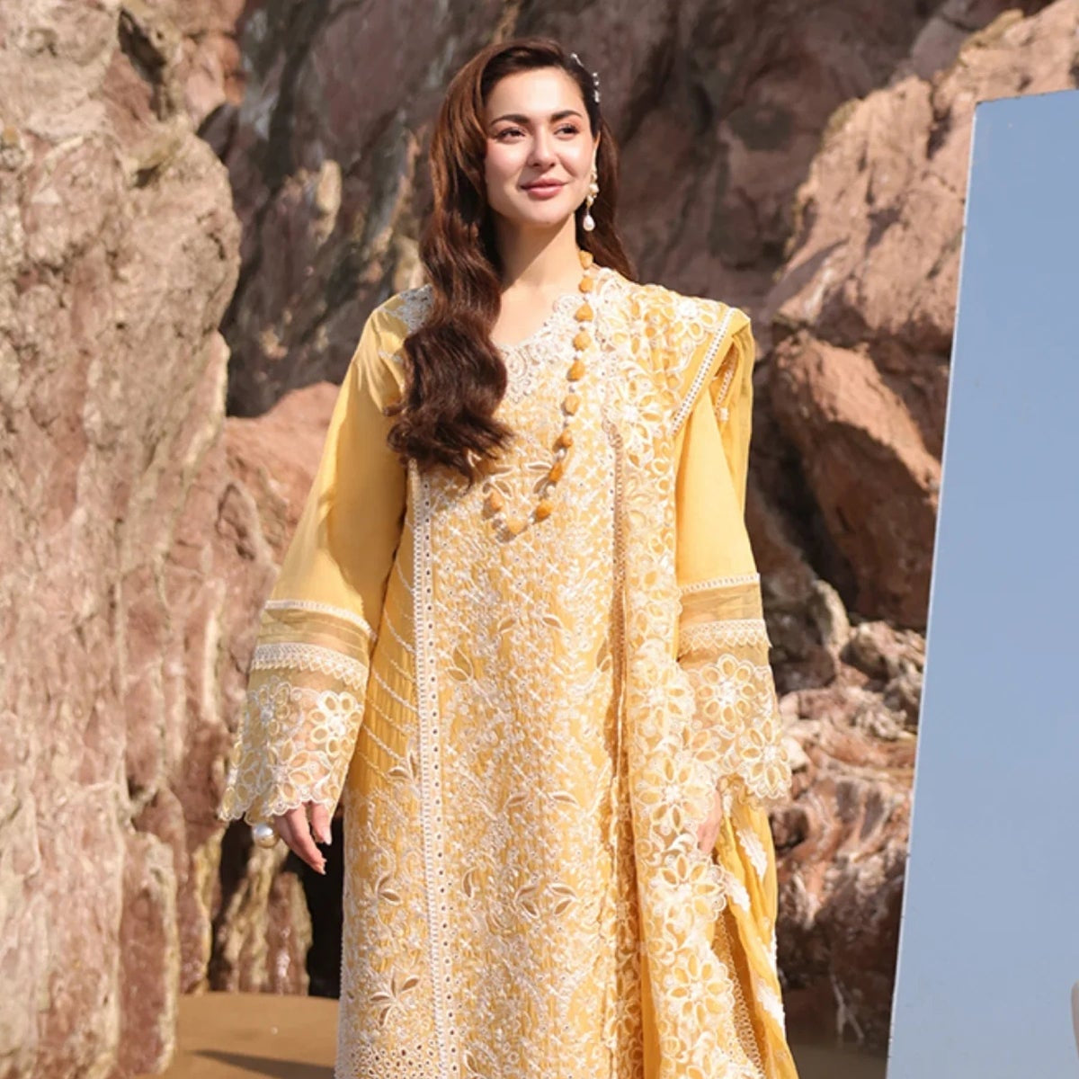 IMROZIA LUXURY LAWN EMBROIDERED 3 PC WITH EMBROIDERED READY TO WEAR DUPATTA