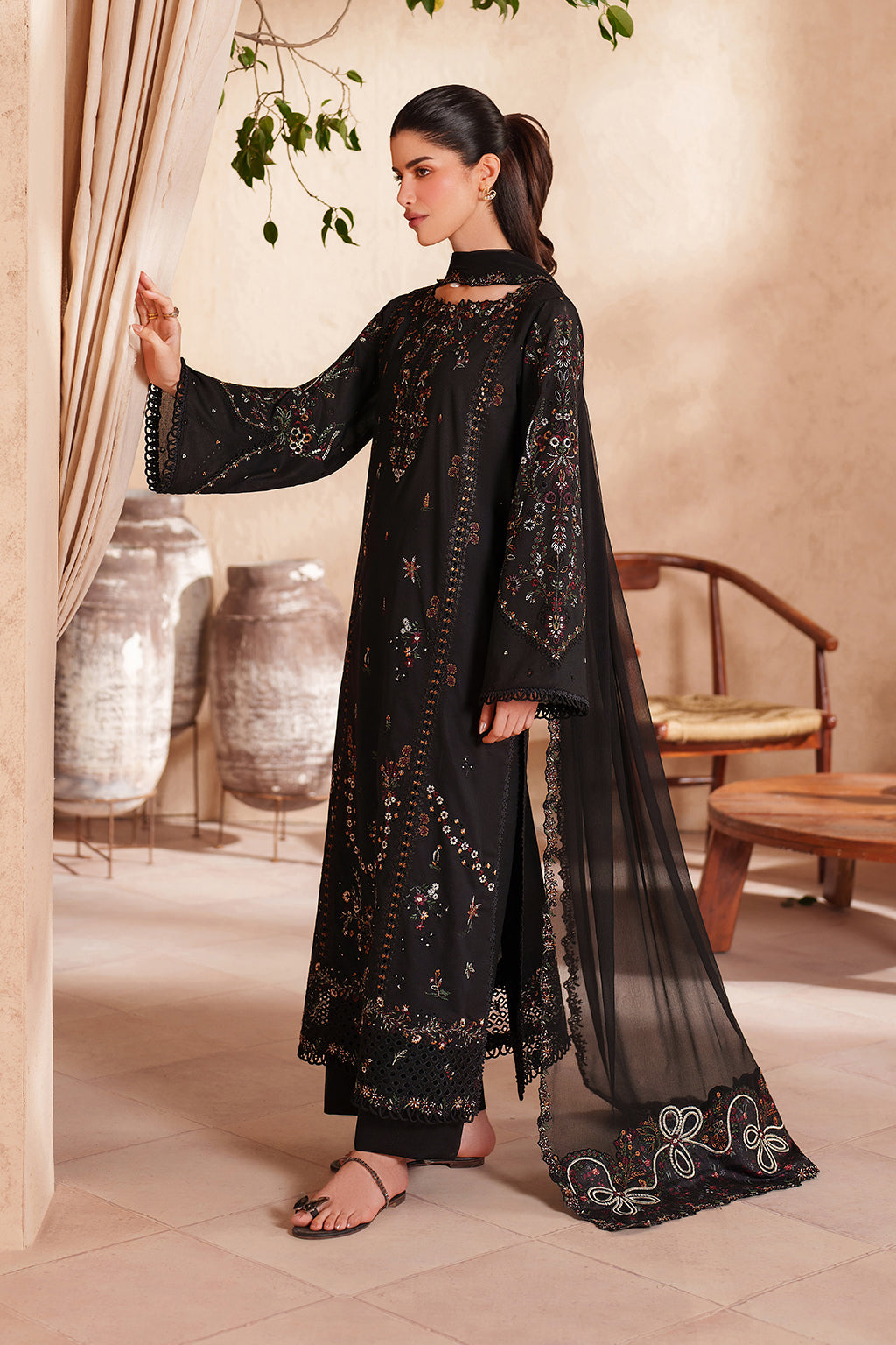 IZNIK WINTER EMBROIDERED 3 PC SUIT WITH EMBROIDERED SHAWL