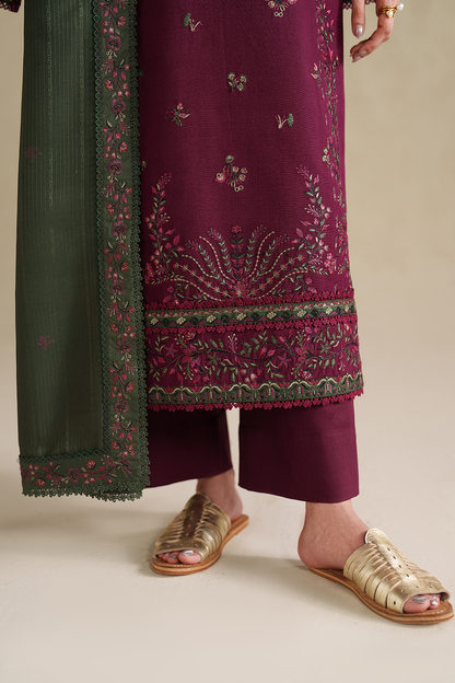 IZNIK WINTER EMBROIDERED 3 PC SUIT WITH EMBROIDERED SHAWL