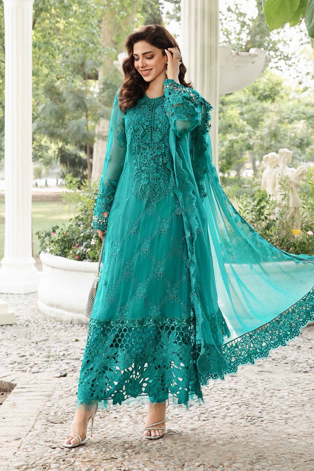 MARIA B LUXURY CHIFFON EMBROIDERED 3 PC SUIT WITH READY EMBROIDERED DUPPATA