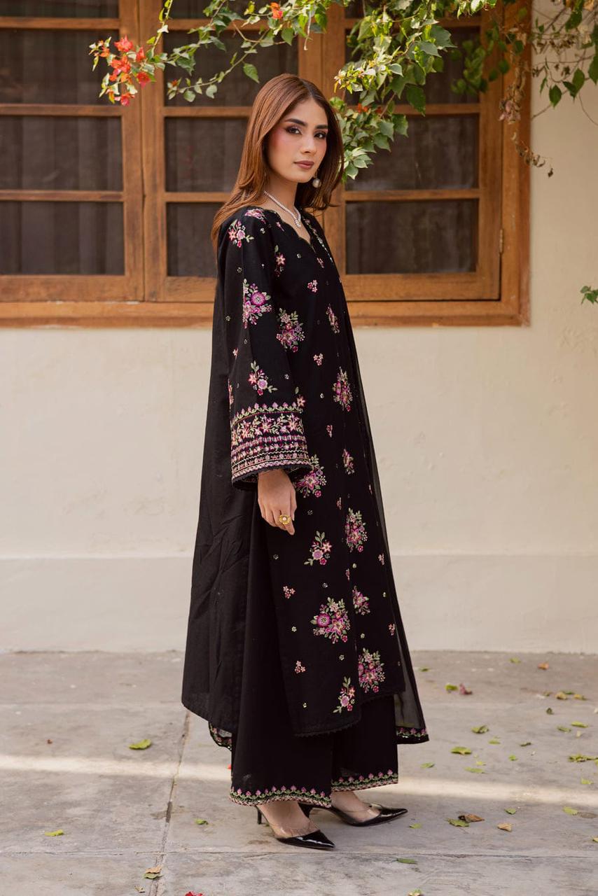 BATIK LAWN EMBROIDERED 3 PC MOST DEMANDING WITH EMBROIDERED DUPATTA
