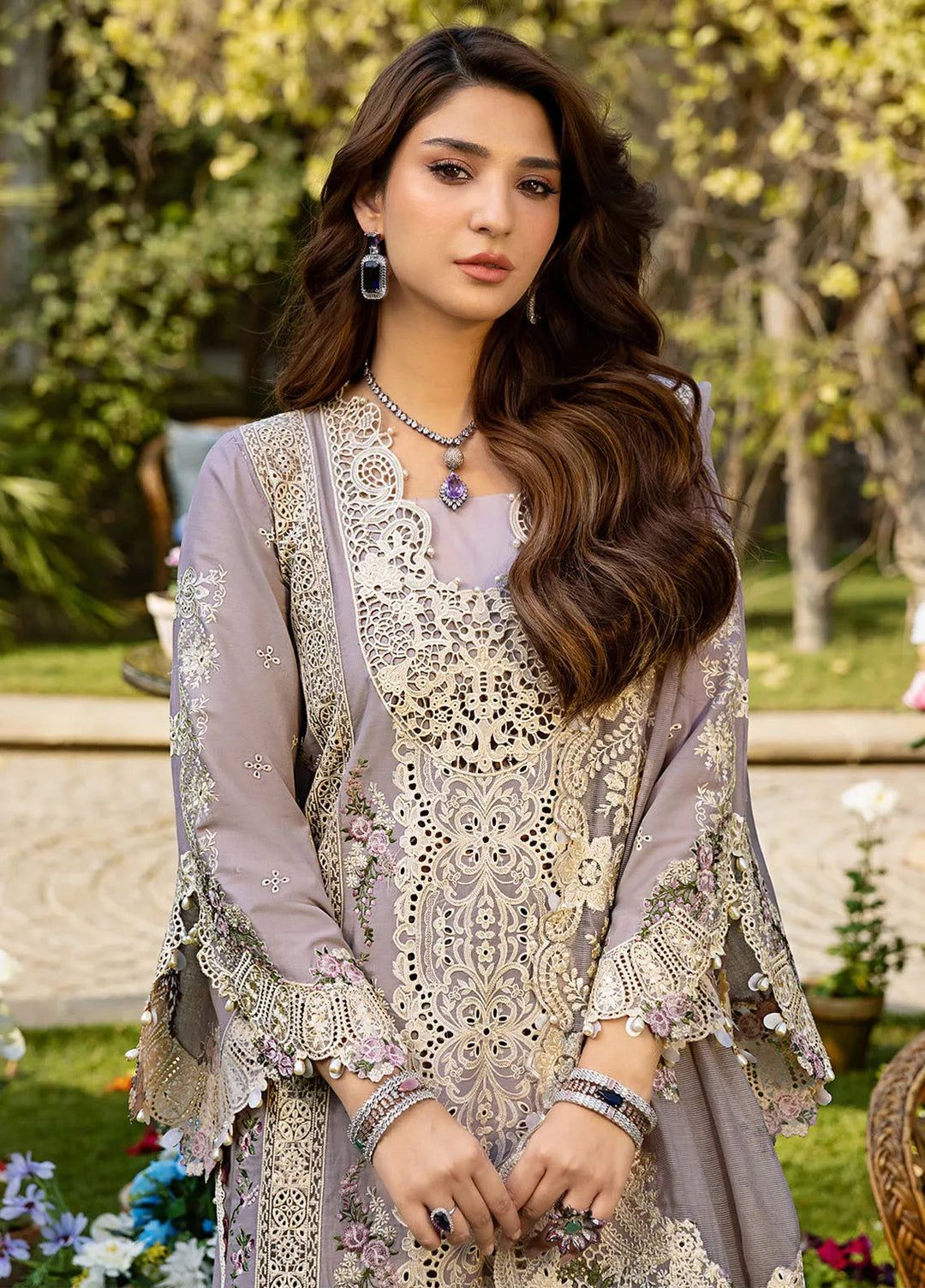 ELAF LUXURY LAWN EMBROIDERED 3 PC WITH EMBROIDERED DUPPATA