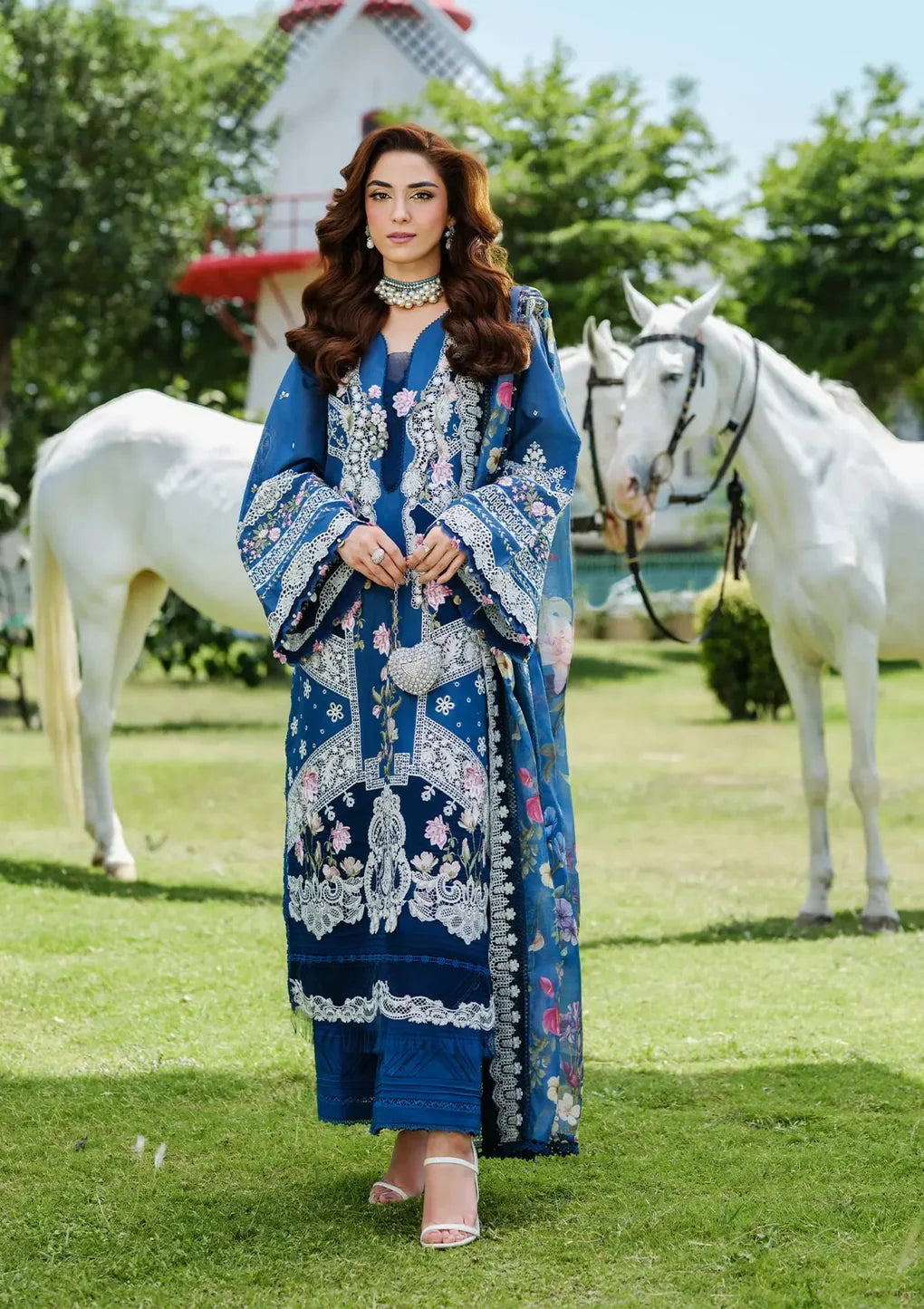 ELAF LUXURY LAWN EMBROIDERED 3 PC WITH READY EMBROIDERED DUPATTA
