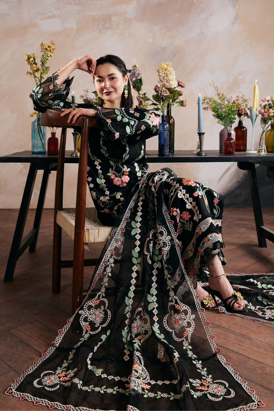 MARYAM HUSSAIN WINTER LUXURY EMBROIDERED 3 PC SUIT WITH EMBROIDERED SHAWL