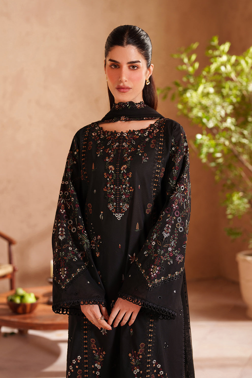 IZNIK WINTER EMBROIDERED 3 PC SUIT WITH EMBROIDERED SHAWL