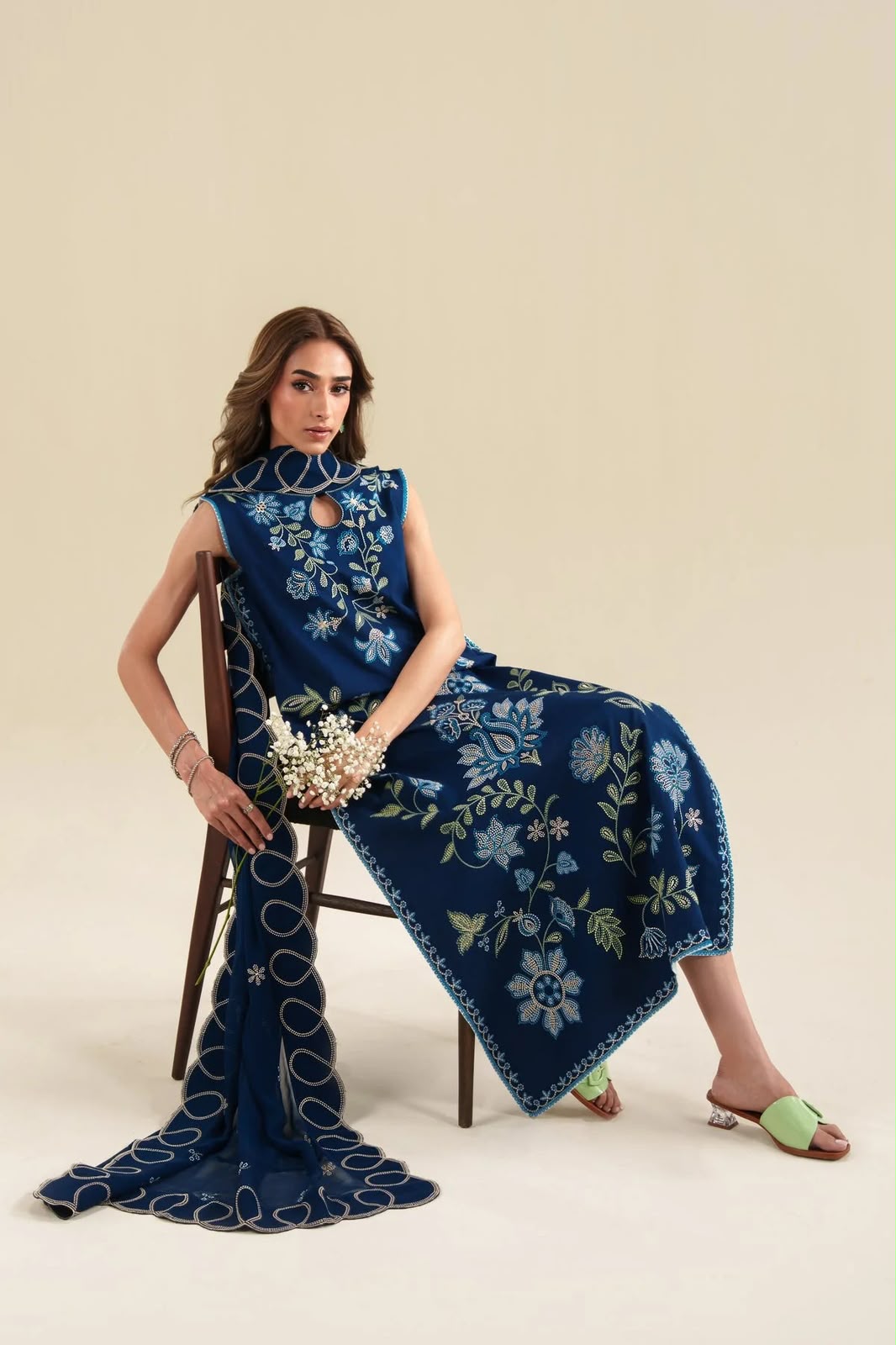 ZAIB LUXURY EMBROIDERED 3 PC WINTER SUIT WITH EMBROIDERED SHAWL