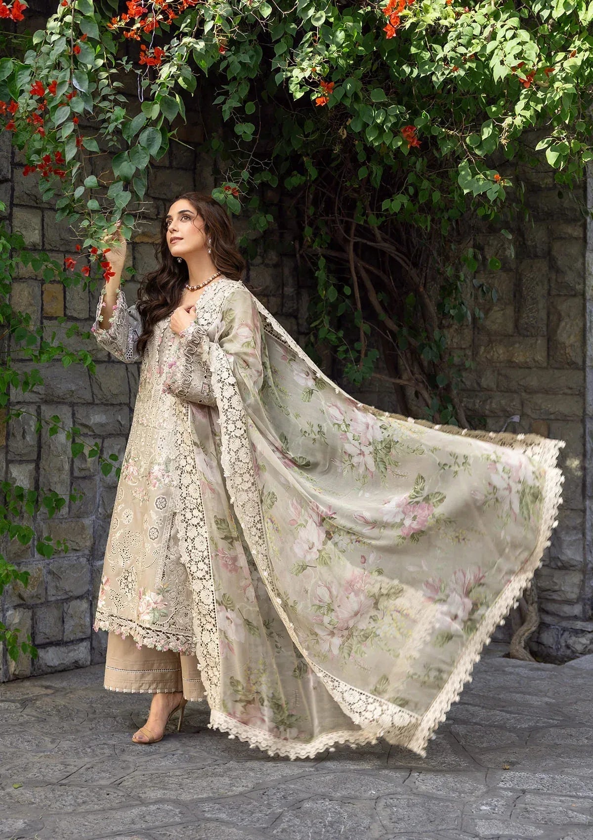 ELAF LUXURY LAWN EMBROIDERED 3 PC WITH EMBROIDERED DUPATTA