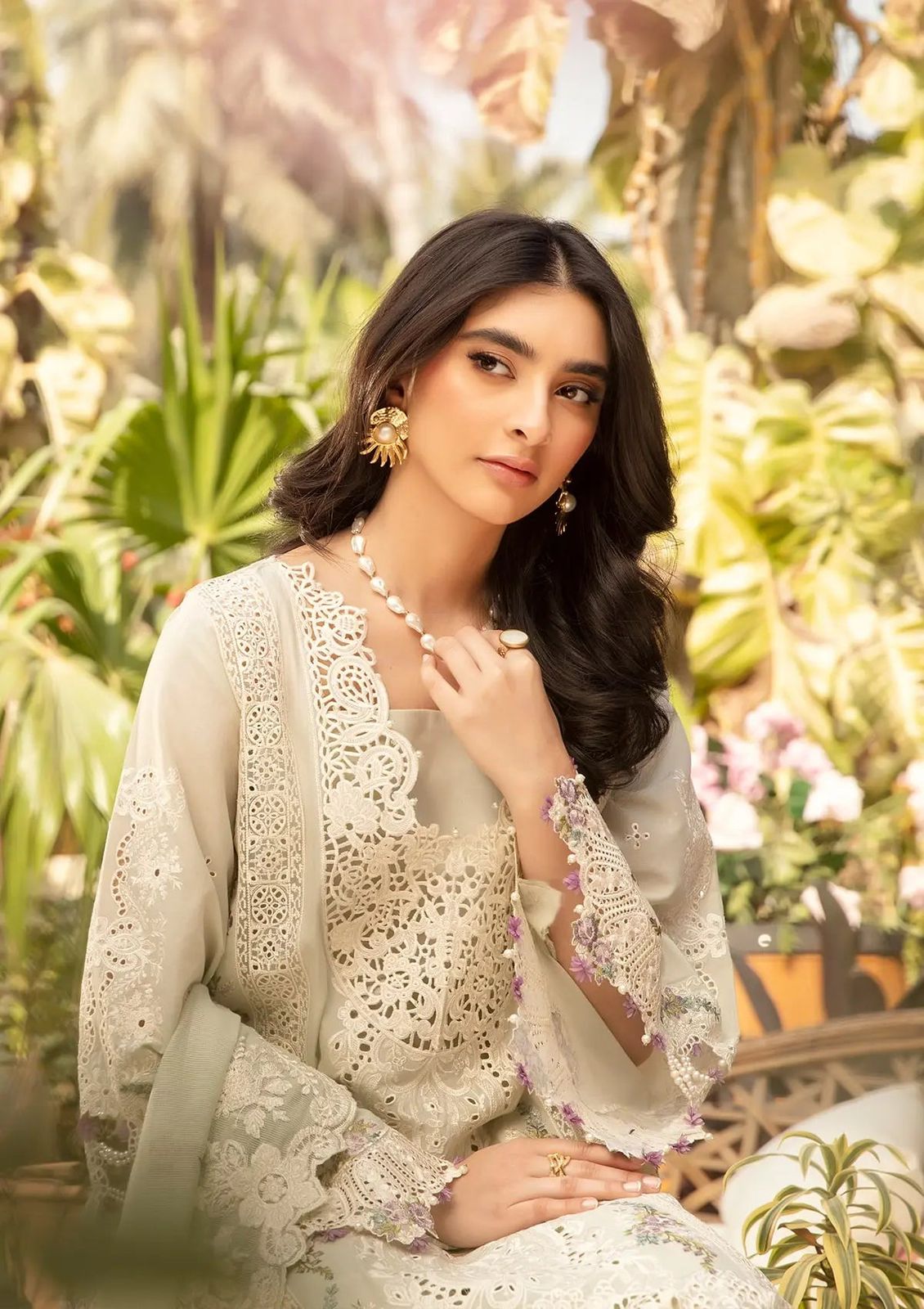 ELAF LUXURY LAWN EMBROIDERED 3 PC WITH EMBROIDERED DUPPATA