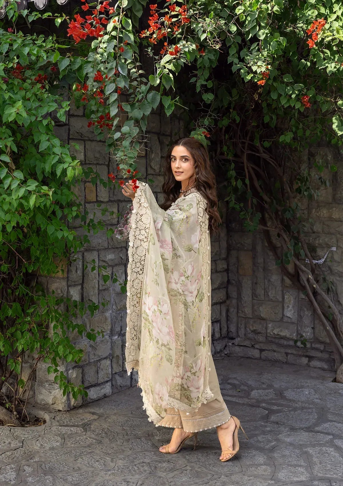 ELAF LUXURY LAWN EMBROIDERED 3 PC WITH EMBROIDERED DUPATTA