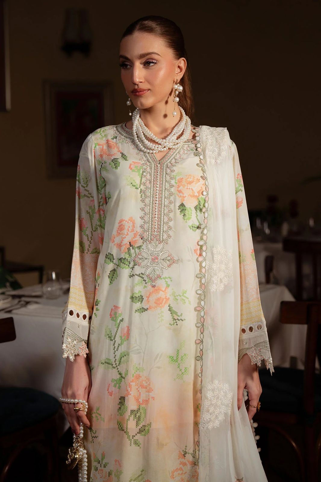 NUREH EMBROIDERED LAWN 3 PC WITH EMBROIDERED DUPPATA