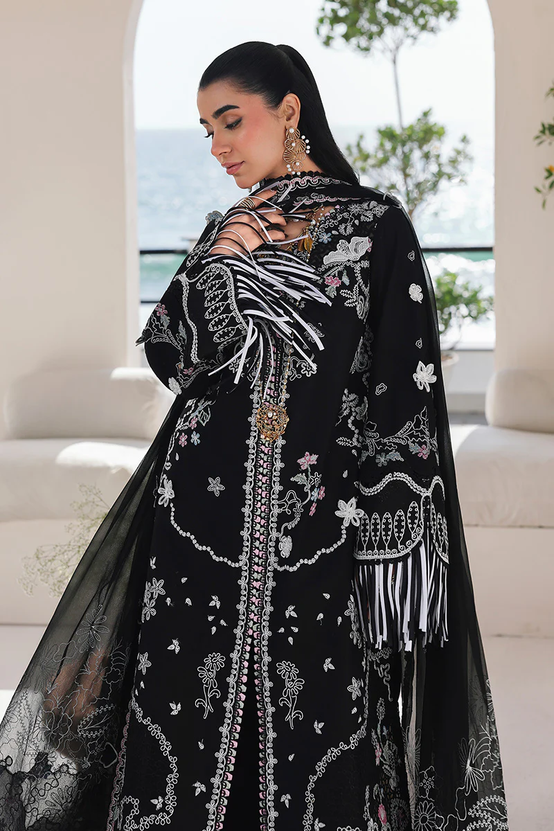 QALAMKAR PREMIUM WINTER EMBROIDERED 3 PC SUIT WITH EMBROIDERED SHAWL