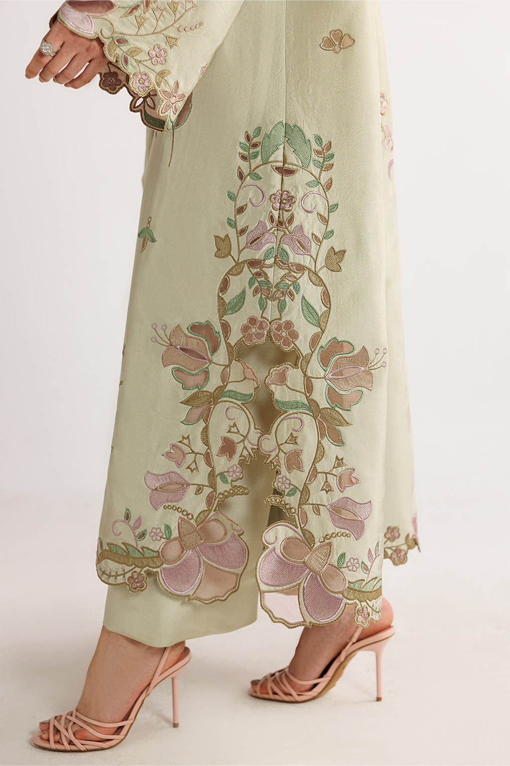 IZNIK-3PC DHANAK EMBROIDERED SHIRT WITH WOOL TYE&DYE PRINTED EMB SHAWL