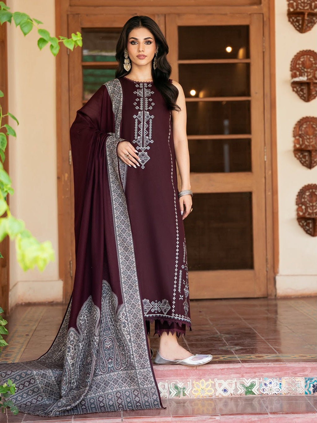 IZEL WINTER EMBROIDERED 3 PC SUIT WITH SOFT SHAWL
