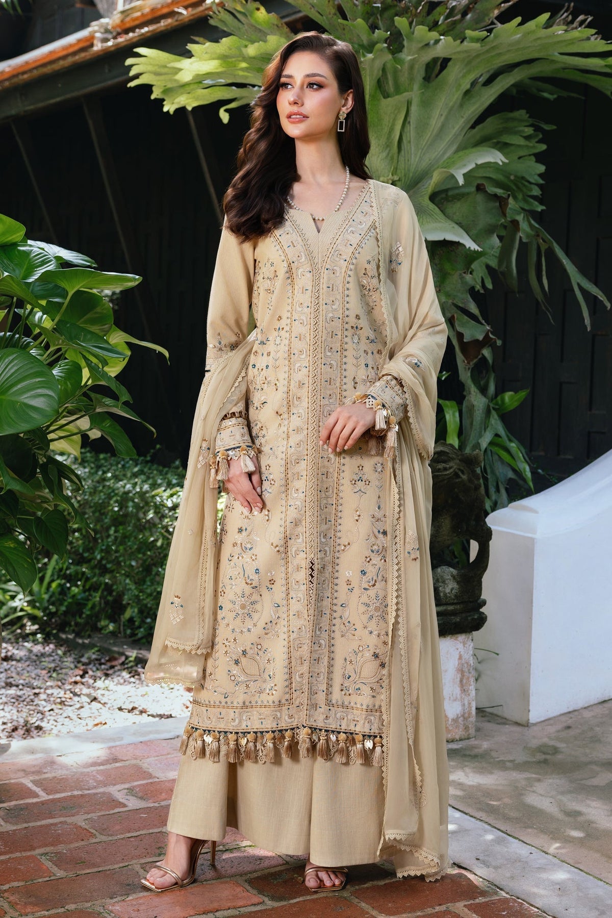 ETHNIC 3 PC LAWN LUXURY EMBROIDERED DUPATTA
