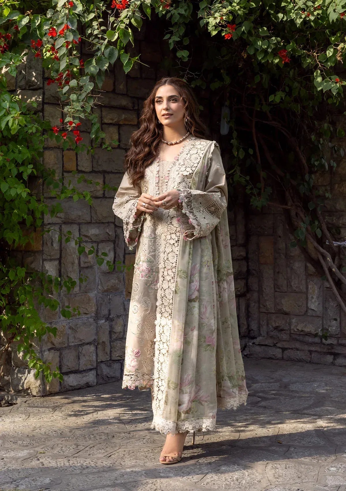 ELAF LUXURY LAWN EMBROIDERED 3 PC WITH EMBROIDERED DUPATTA