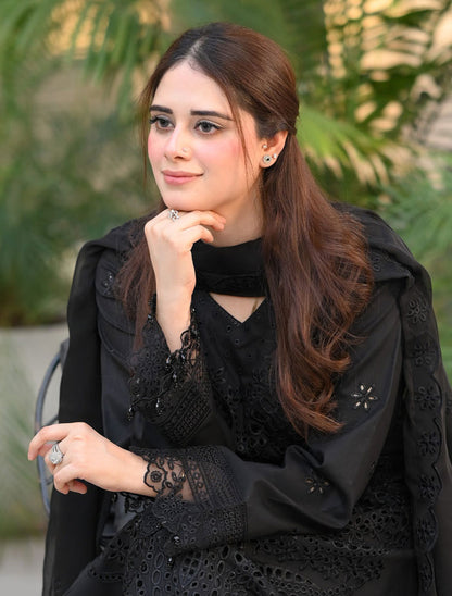 BAREEZE LUXURY LAWN EMBROIDERED 3 PC WITH EMBROIDERED DUPPATA