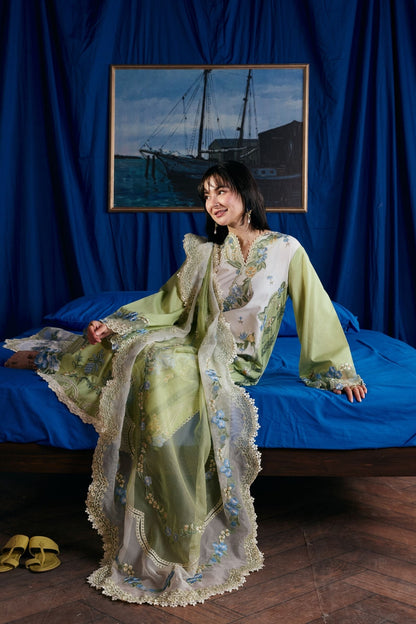 MARYAM HUSSAIN WINTER LUXURY EMBROIDERED 3 PC SUIT WITH EMBROIDERED SHAWL