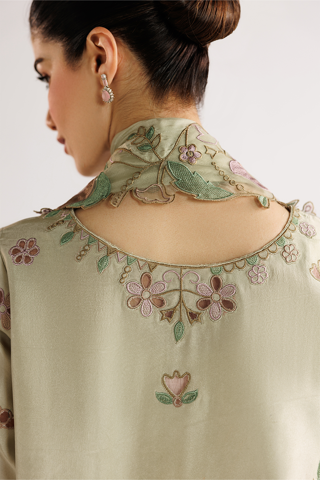 IZNIK-3PC DHANAK EMBROIDERED SHIRT WITH WOOL TYE&DYE PRINTED EMB SHAWL