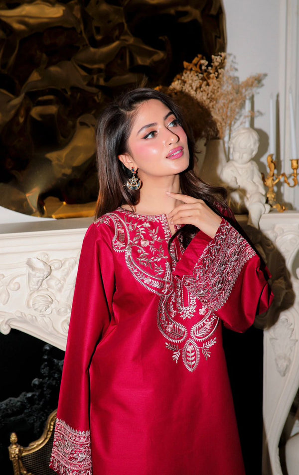 URGE LAWN 2 PC EMBROIDERD SHIRT WITH EMBROIDERED TROUSER
