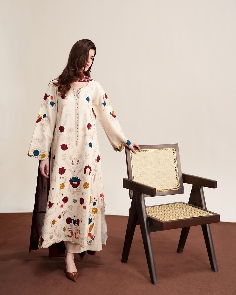 ZAIB PREMIUM WINTER EMBROIDERED 3 PC SUIT WITH EMBROIDERED SHAWL