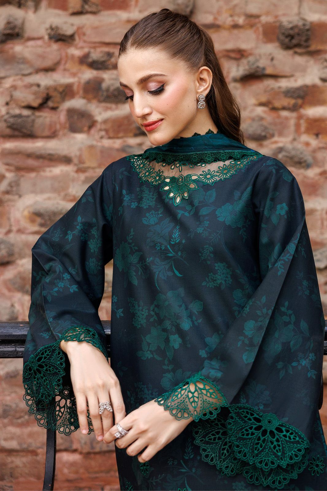 BAROQUE LAWN EMBROIDERED 3 PC WITH EMBROIDERED DUPATTA